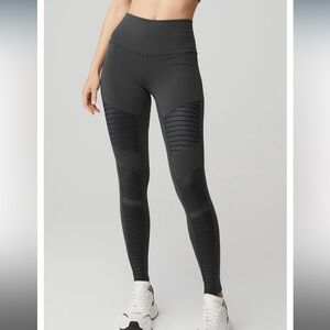 Alo Yoga Gray High Waist Moto Leggings. Size XS.